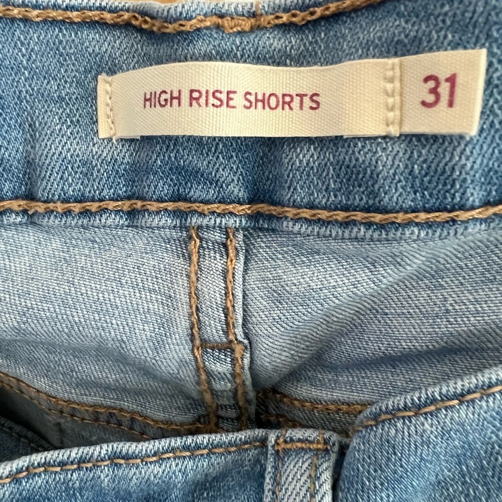 Levi high rise shirts